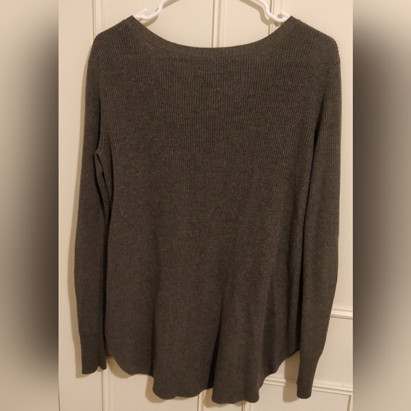 American Eagle Grey Scoopneck Sweater - Picture 4 of 4